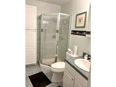 Welcome to this 3 bedroom Ranch on a desirable block in - photo 9