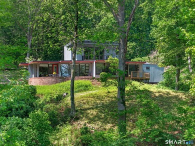 A remarkable blend of architecture, nature, and modern comfort - photo 11