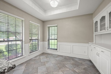 Welcome home to this beautiful 4 bedroom, 3 bathroom 1 story - photo 11