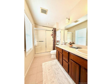 Welcome to this lovely 3 bedroom 2 1/2 bath home with private - photo 13