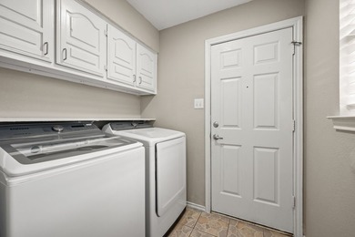 Welcome home to this beautiful 4 bedroom, 3 bathroom 1 story - photo 18