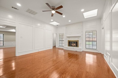 Welcome home to this beautiful 4 bedroom, 3 bathroom 1 story - photo 20