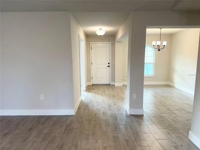 Spacious 2,010 sq. ft. of heated living space, this residence - photo 4