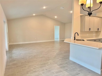 Spacious 2,010 sq. ft. of heated living space, this residence - photo 7