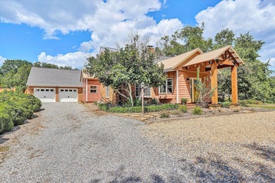 Welcome to Cedar Hall Farm! This 1918 beauty has been restored - photo 3