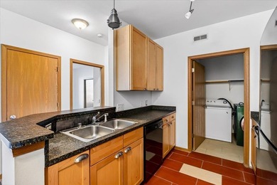 Motivated Seller. 1 Bedroom + Den. Enjoy easy, low-maintenance - photo 10