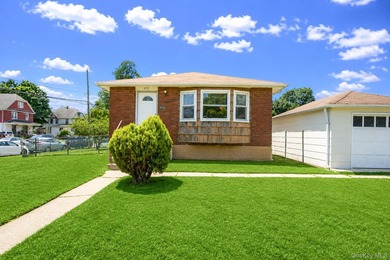 Welcome to your bright and inviting 3-bedroom, 2-bath ranch - photo 1