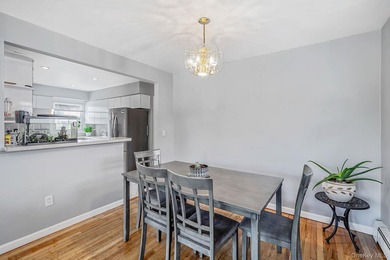 Welcome to your bright and inviting 3-bedroom, 2-bath ranch - photo 9