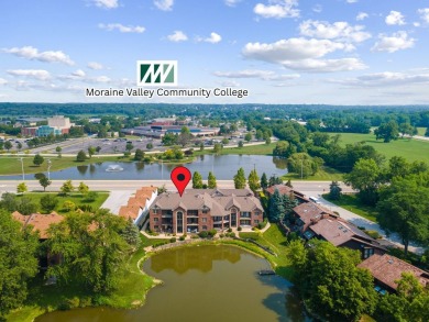 Lake Home Sale Pending in Palos Hills, Illinois