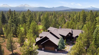 Located on the golf course, with mountain views, this NW lodge - photo 1
