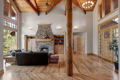 Located on the golf course, with mountain views, this NW lodge - photo 4