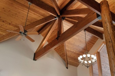 Located on the golf course, with mountain views, this NW lodge - photo 6
