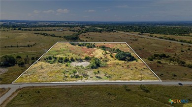 Welcome to your Texas Hill Country paradise! This exceptional 14 - photo 5