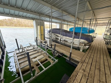 Discover Lakefront Livinq: Remodeled 3BR/3BA Home with Boat Slip - photo 27