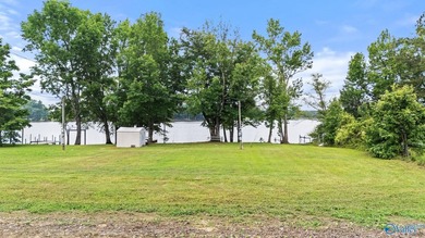 Beautiful waterfront recreational lot on Mud Creek, the Coosa - photo 1