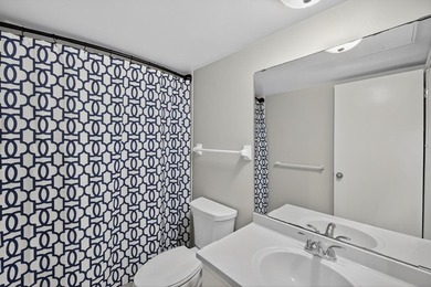 Take in sweeping 9th-floor views and a comfortable, easy-living - photo 18