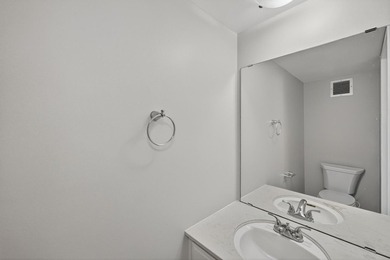 Take in sweeping 9th-floor views and a comfortable, easy-living - photo 21
