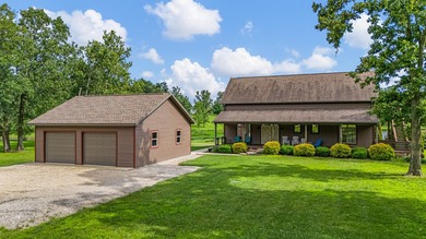 Don't miss this stunning 3-bedroom, 2.5-bath lakeside retreat - photo 3