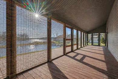 Don't miss this stunning 3-bedroom, 2.5-bath lakeside retreat - photo 6