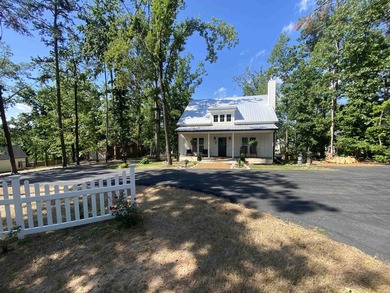 Come home and enjoy the beauty and serenity this beautiful home - photo 28
