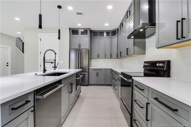 We are proud to present another exceptional new build on Orange - photo 28