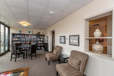 Take in sweeping 9th-floor views and a comfortable, easy-living - photo 29