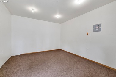 Nestled on nearly 3 acres, this welcoming ranch home has 3 - photo 31