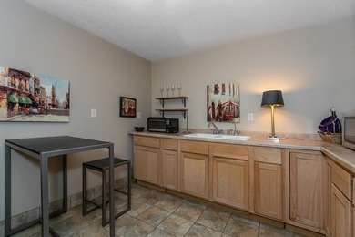 Take in sweeping 9th-floor views and a comfortable, easy-living - photo 32