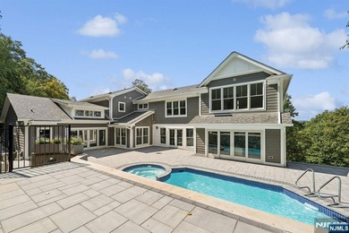 A rare opportunity to own a private estate on one of Franklin - photo 3