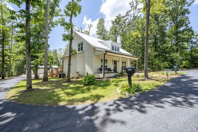 Come home and enjoy the beauty and serenity this beautiful home - photo 34