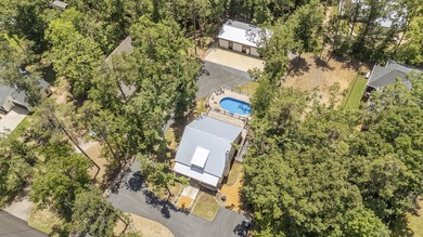 Come home and enjoy the beauty and serenity this beautiful home - photo 36