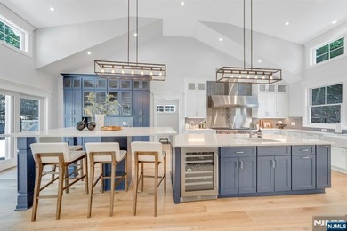 A rare opportunity to own a private estate on one of Franklin - photo 10