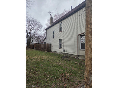 This 3-bedroom, 1.5-bathroom home is a great opportunity for an - photo 5