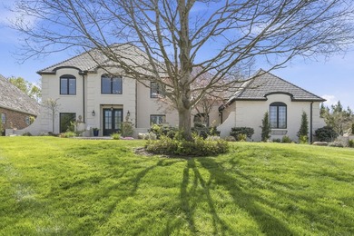 Located on a scenic and quiet cul-de-sac, this 2 story all brick - photo 3