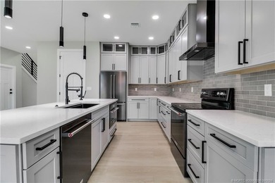We are proud to present an extraordinary new build on Orange - photo 22