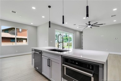 We are proud to present an extraordinary new build on Orange - photo 24