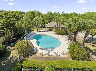 NEW HVAC! Diamond Lakes is the kind of Destin location that - photo 25