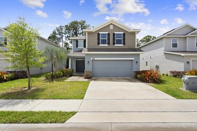 Spacious and beautifully maintained home located in the - photo 2