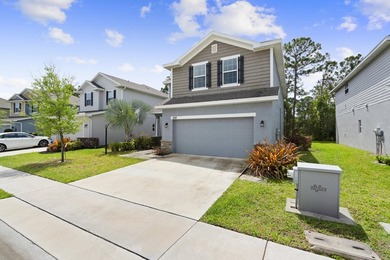 Spacious and beautifully maintained home located in the - photo 3