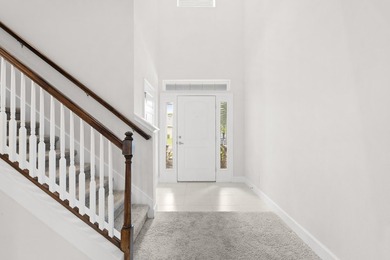 Spacious and beautifully maintained home located in the - photo 6