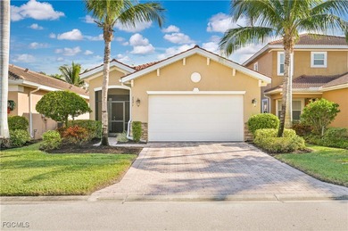 Lake Home For Sale in Fort Myers, Florida