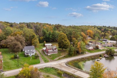 Laurel Lake Home For Sale in Brackney Pennsylvania