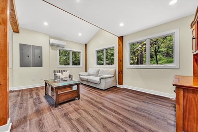 Recently completed lake cottage with lots of charm, screened in - photo 4