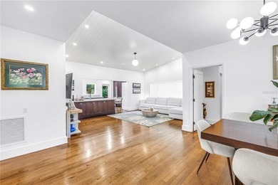 Location, location, location! Authentic Mid-Century Modern gem - photo 11