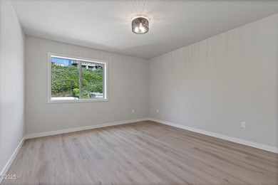 New construction in the bayfront area of Newport which now - photo 19