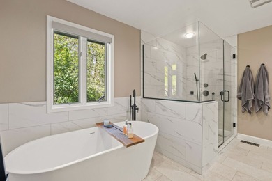 Beautifully remodeled in 2023, this 3,787 sq. ft. home offers - photo 19
