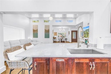 Location, location, location! Authentic Mid-Century Modern gem - photo 20