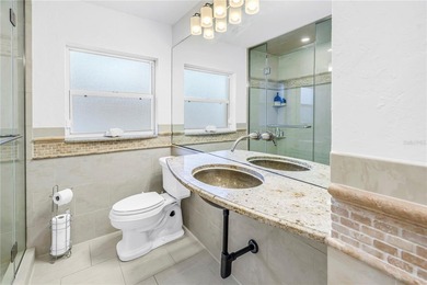 Location, location, location! Authentic Mid-Century Modern gem - photo 29