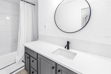 Location, location, location! Authentic Mid-Century Modern gem - photo 34