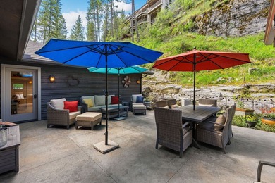 Beautifully remodeled in 2023, this 3,787 sq. ft. home offers - photo 37